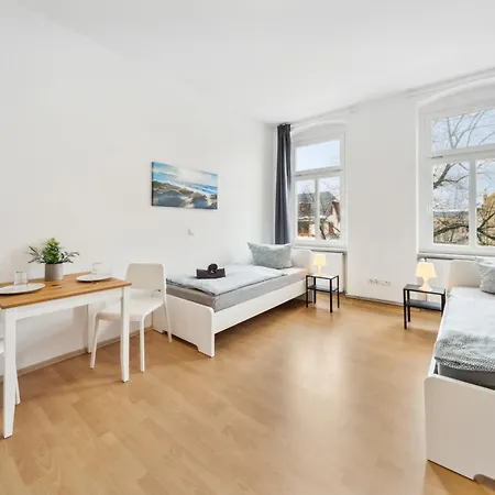Home2stay Apartmenthaus Halle Zentrum Parking,kitchen,wifi *** Halle (Saale)