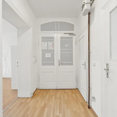 Appartement Home2stay Apartmenthaus Halle Zentrum Parking,kitchen,wifi ***