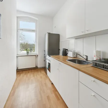 Home2stay Apartmenthaus Halle Zentrum Parking,kitchen,wifi *** *